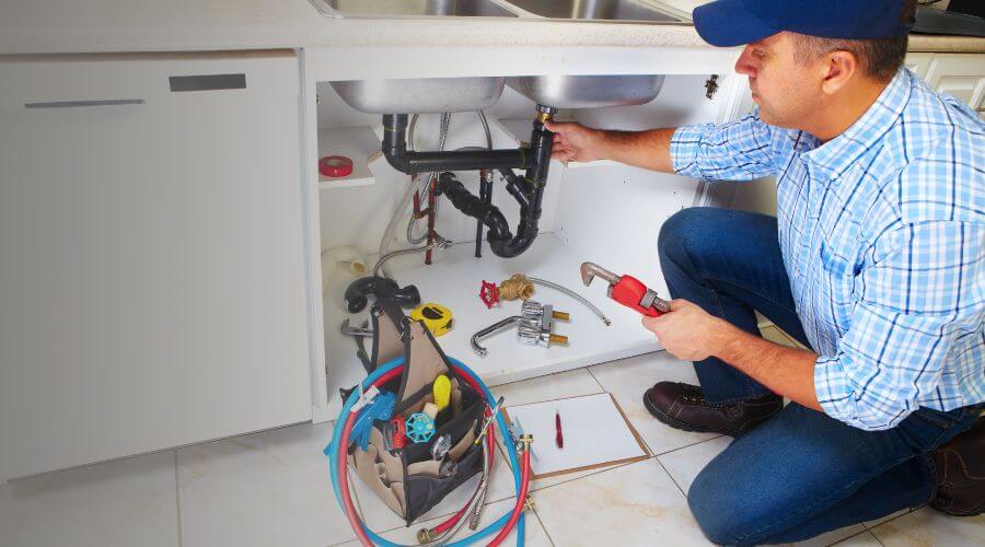 Local expert plumbing services in Farina, IL